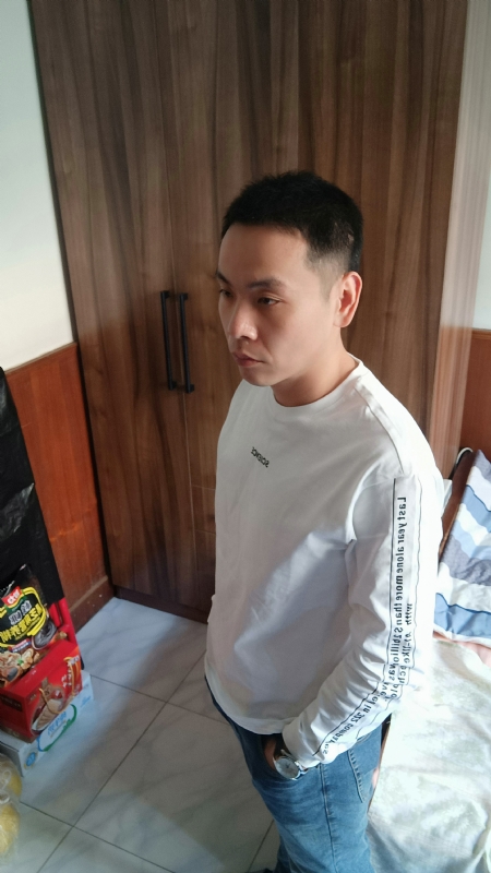 没有蜡笔的小航的第一张照片--柳州相亲服务中心