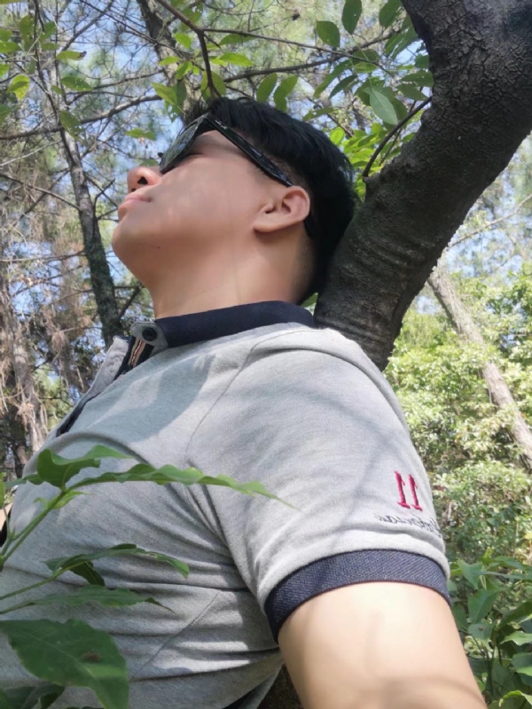 新丁的第一张照片--柳州相亲服务中心