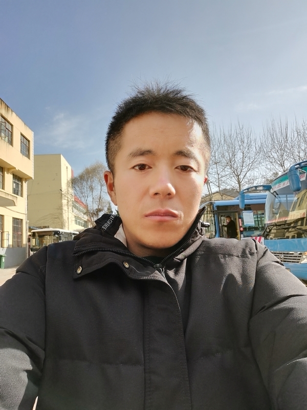 孤独的云的第一张照片--柳州相亲服务中心