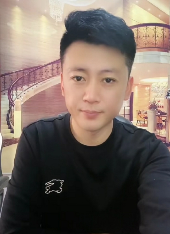 屋顶拾荒人的第三张照片--柳州相亲服务中心