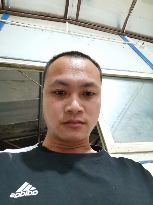 真心交友的第一张照片--柳州相亲服务中心