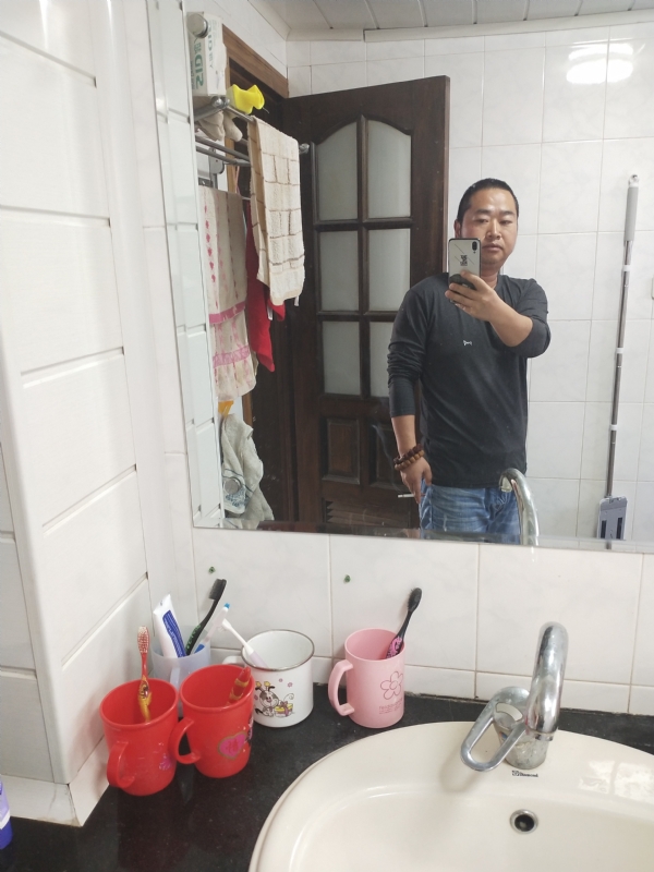 半世人间的第二张照片--柳州相亲服务中心