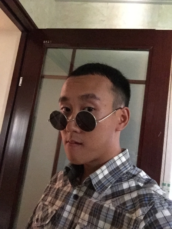 悲喜的第一张照片--柳州相亲服务中心