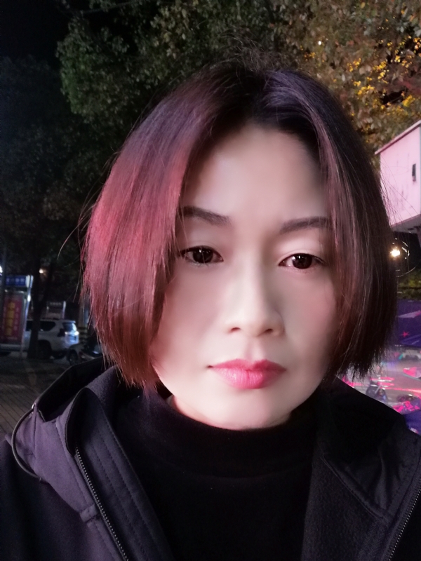 风中百合的第一张照片--柳州相亲服务中心