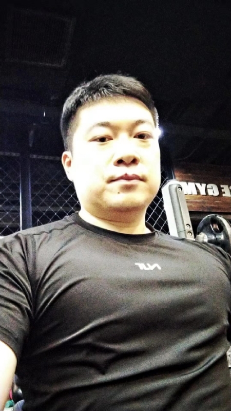 好想遇见你的第二张照片--柳州相亲服务中心