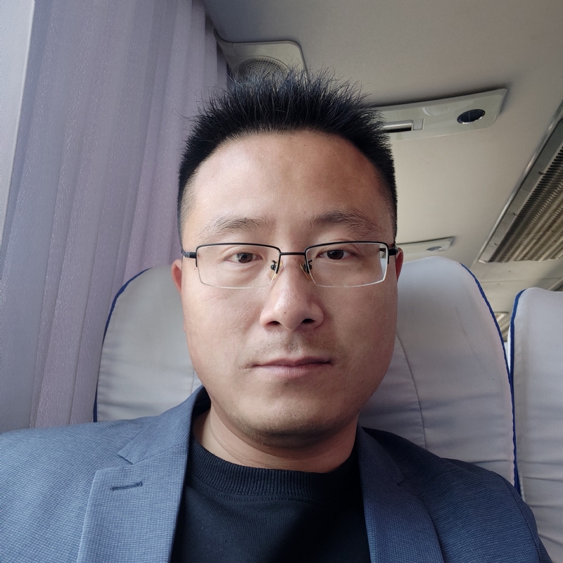 桑业挺的第一张照片--柳州相亲服务中心