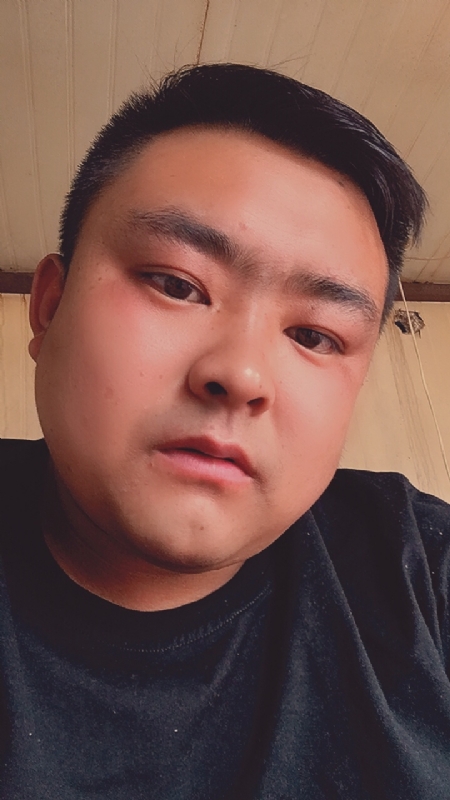 爱我所爱的第一张照片--柳州相亲服务中心