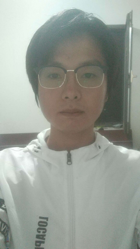 轻吻的第一张照片--柳州相亲服务中心