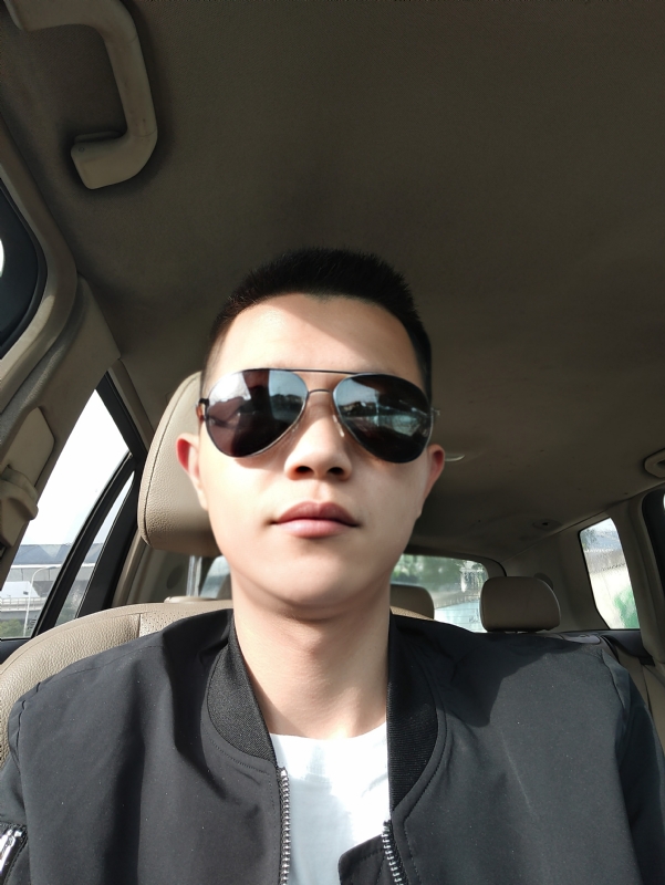 葛先生的第二张照片--柳州相亲服务中心