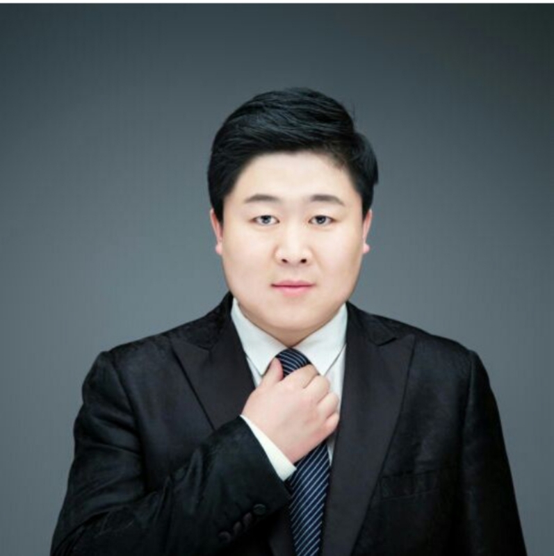迷途小书童的第一张照片--柳州相亲服务中心