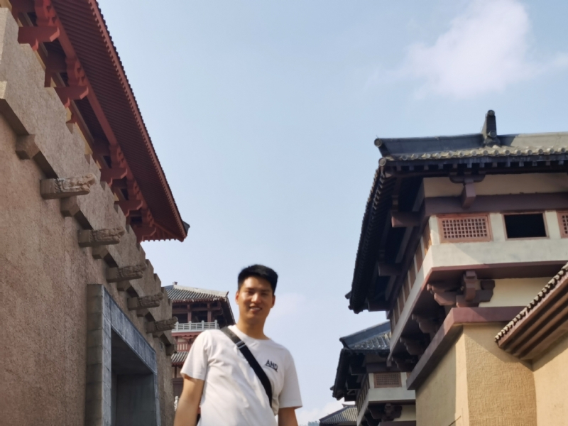 咸鱼不闲的第二张照片--柳州相亲服务中心