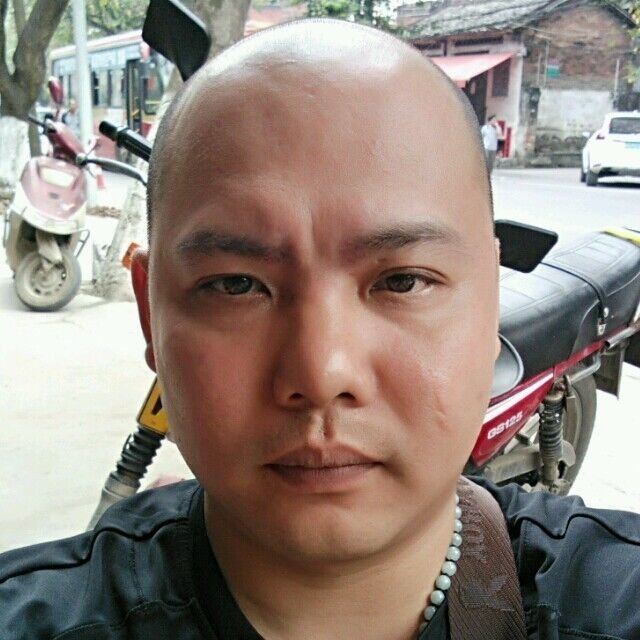 开心就好的第一张照片--柳州相亲服务中心