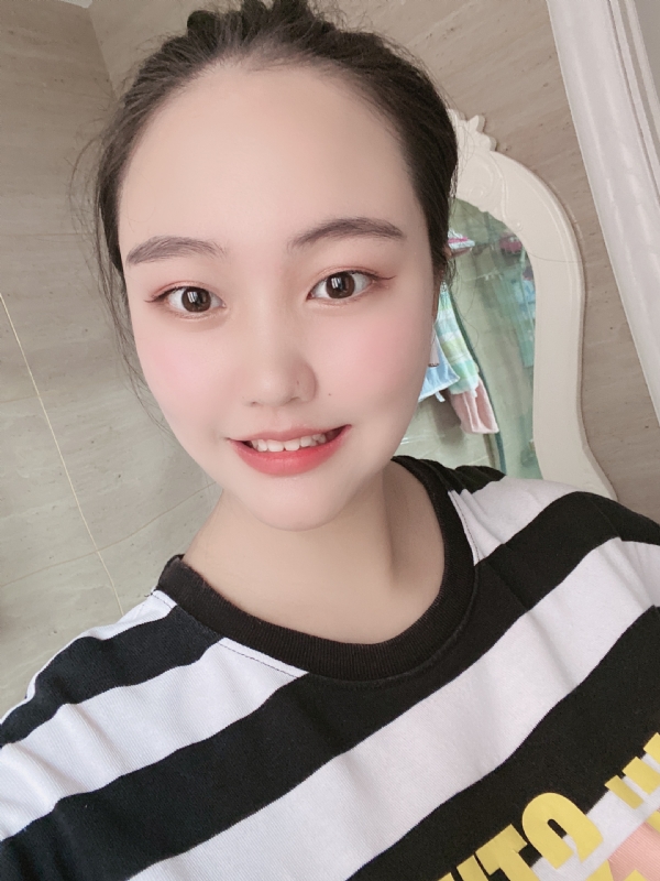 灵儿的第二张照片--柳州相亲服务中心