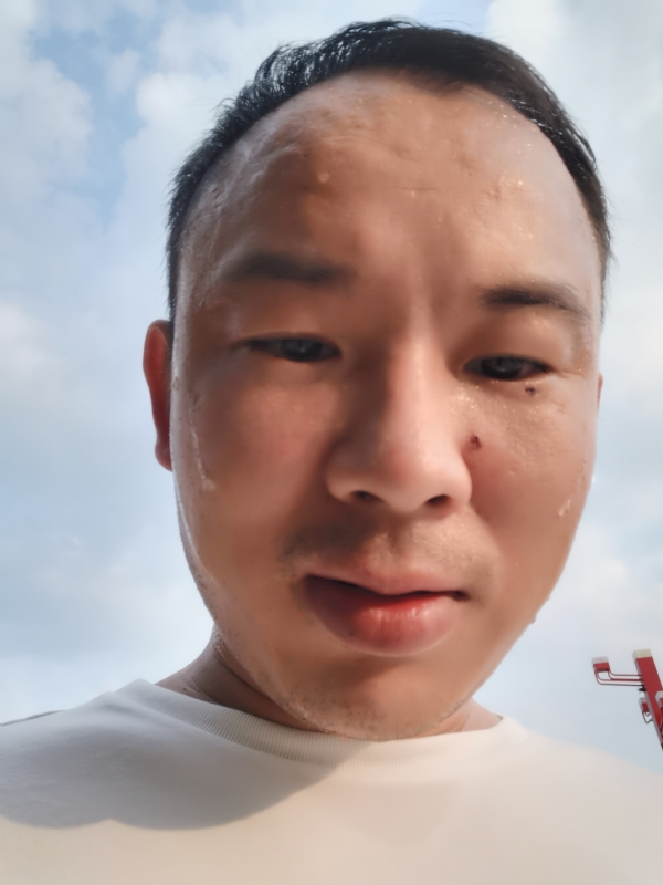 唐老鸭的第一张照片--柳州相亲服务中心