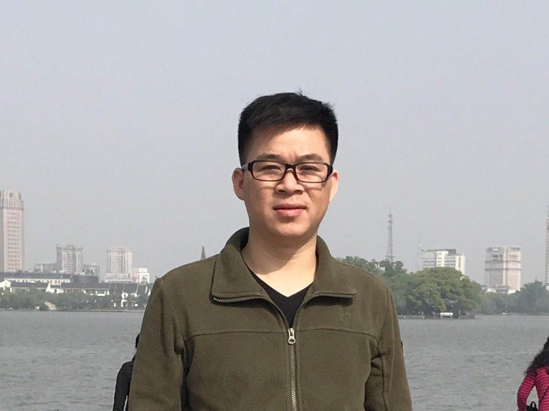 孔雀鱼的第一张照片--柳州相亲服务中心