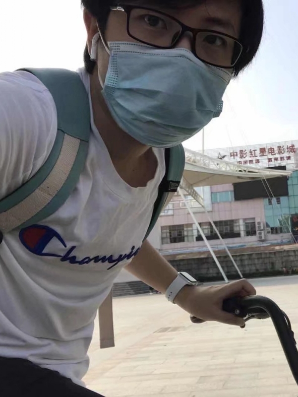 丁先生的第二张照片--柳州相亲服务中心