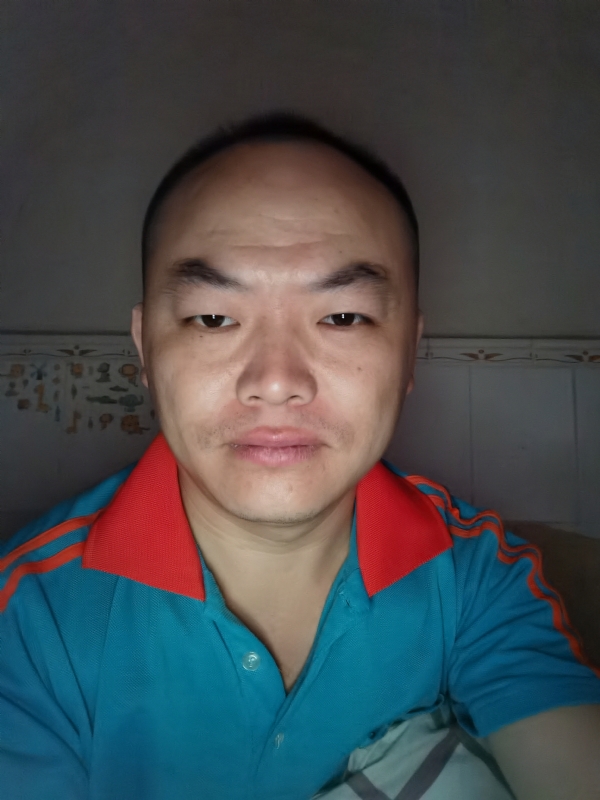 与子携老的第三张照片--柳州相亲服务中心