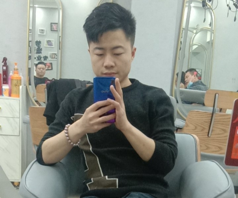 无法自拔的第一张照片--柳州相亲服务中心