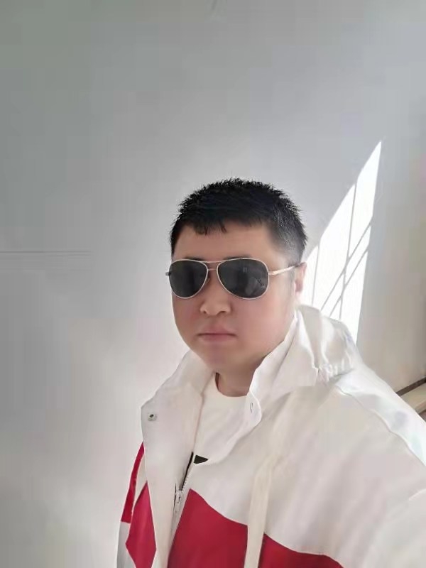 大漠叔叔的第一张照片--柳州相亲服务中心