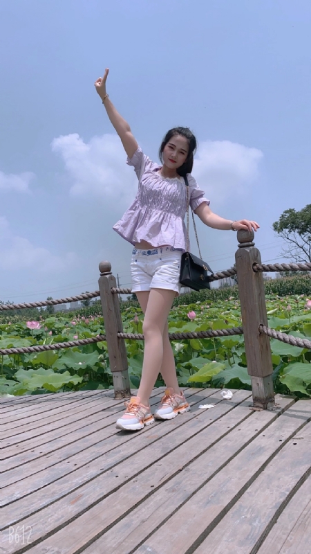 秋水伊人的第一张照片--柳州相亲服务中心