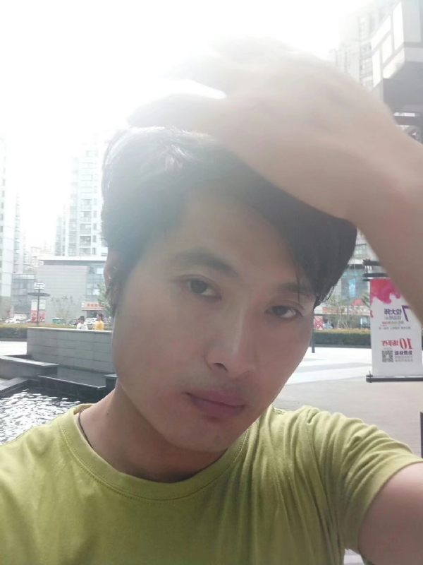 钢铁侠的第一张照片--柳州相亲服务中心