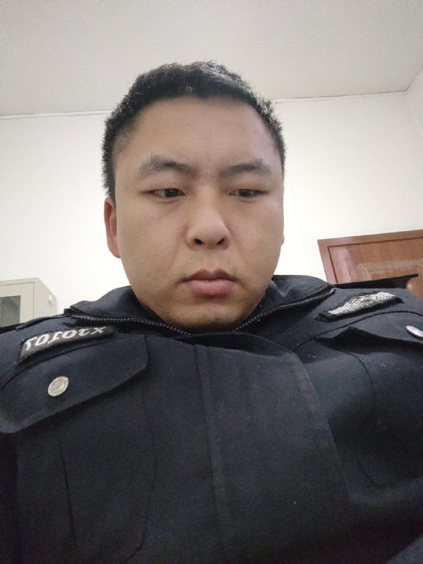 好纠结的第二张照片--柳州相亲服务中心