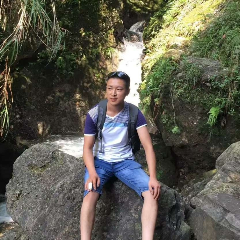 人杰地也灵的第一张照片--柳州相亲服务中心