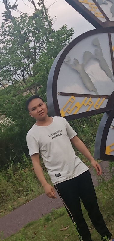 愉快的阳光的第一张照片--柳州相亲服务中心