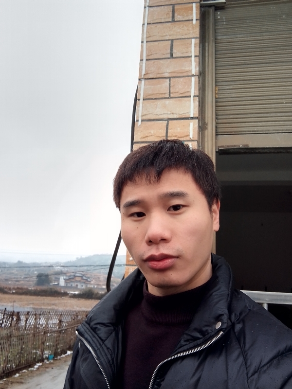银色的羽翼的第一张照片--柳州相亲服务中心