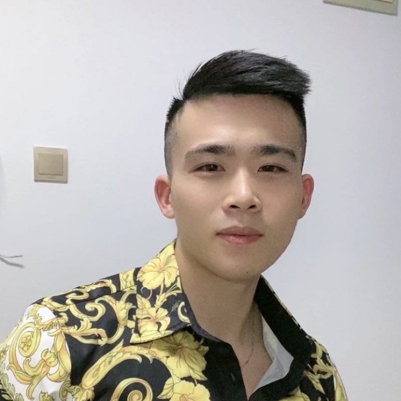 迷彩冲锋衣的第一张照片--柳州相亲服务中心