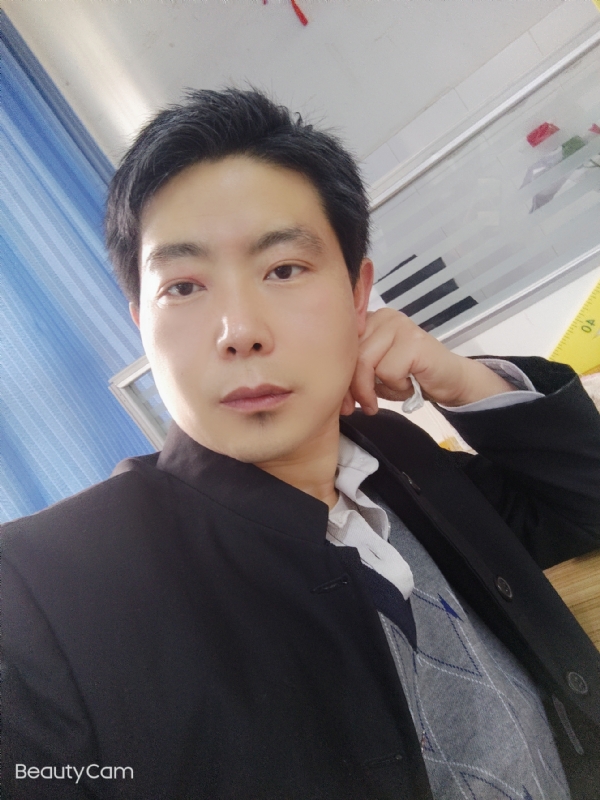 铜豌豆的第一张照片--柳州相亲服务中心