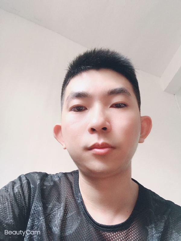 诚恳的第一张照片--柳州相亲服务中心