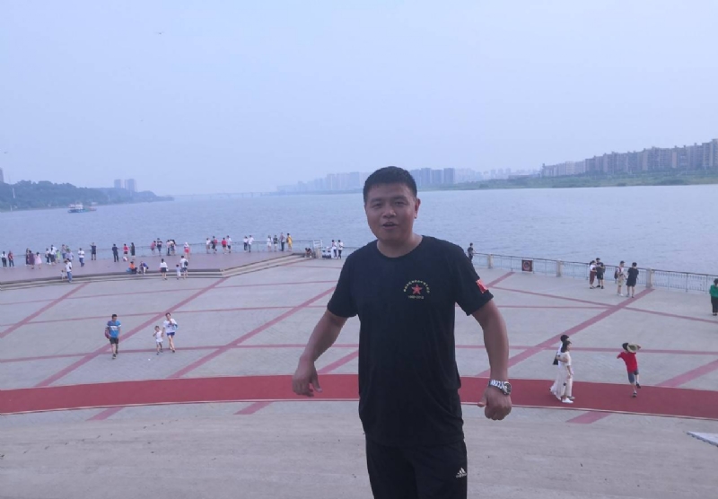 曾经心疼的我的第一张照片--柳州相亲服务中心