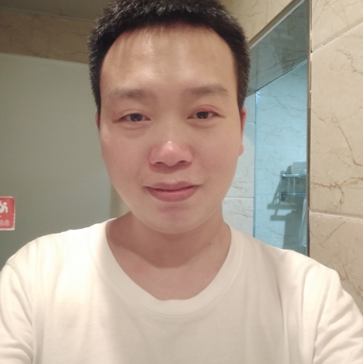 杯中酒的第一张照片--柳州相亲服务中心