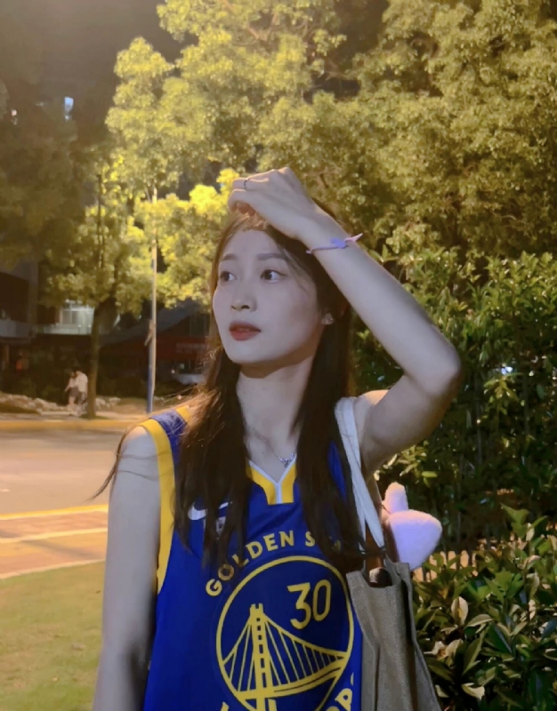 小趴菜的第三张照片--柳州相亲服务中心