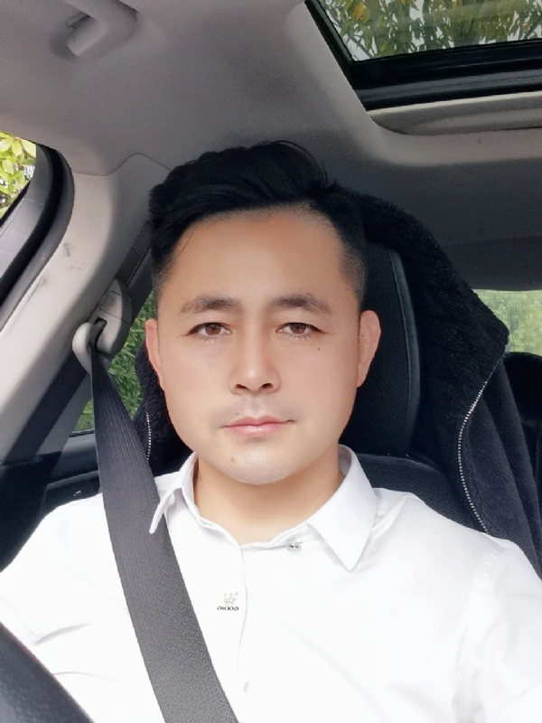 阿华大人的第二张照片--柳州相亲服务中心