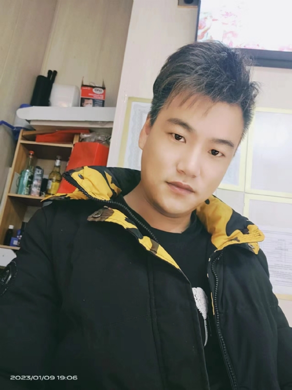 孤酒枕愁眼眠的第一张照片--柳州相亲服务中心