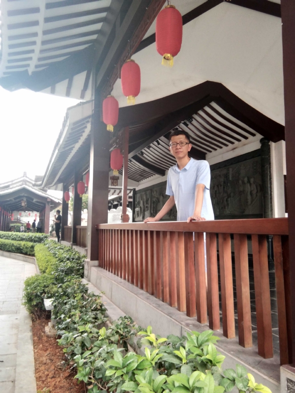 lijian的第一张照片--柳州相亲服务中心