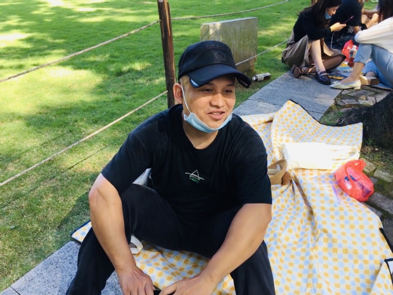 好大一颗石头的第一张照片--柳州相亲服务中心