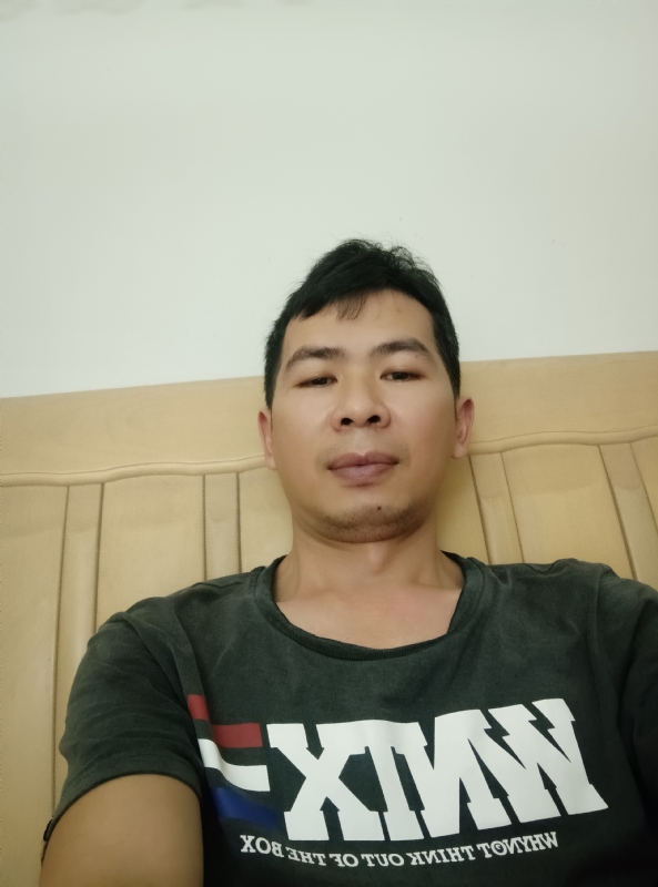 小伙子的第四张照片--柳州相亲服务中心