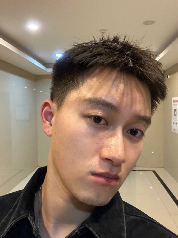 月光之下的第一张照片--柳州相亲服务中心