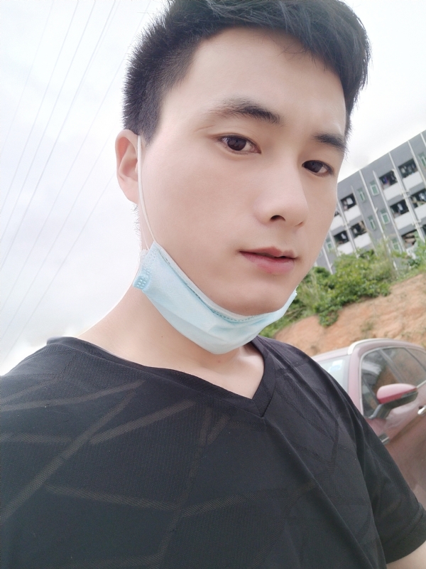 何凡的第二张照片--柳州相亲服务中心