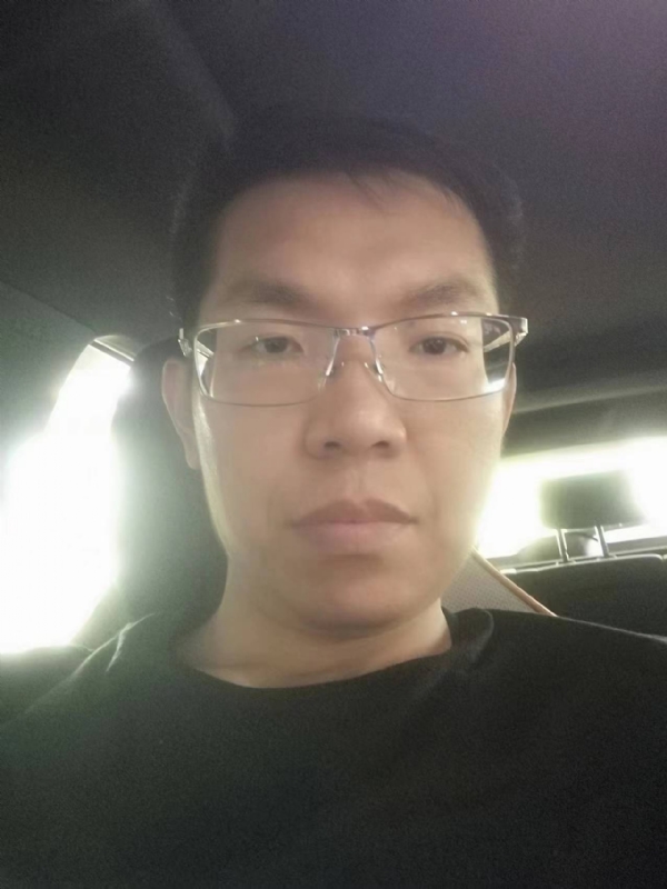 小黑包的第一张照片--柳州相亲服务中心