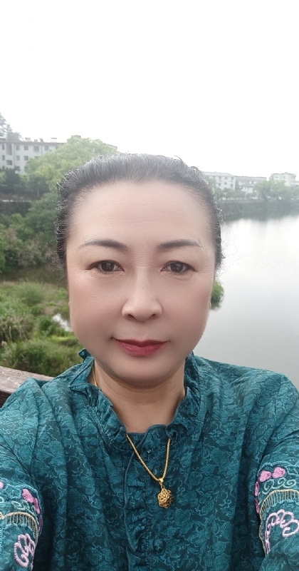 雨中情的第一张照片--柳州相亲服务中心