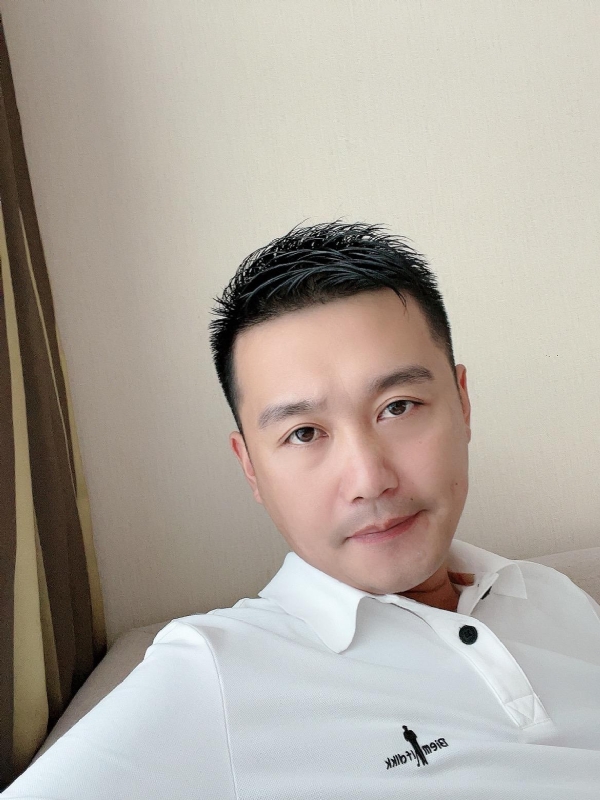 笑望人非的第一张照片--柳州相亲服务中心