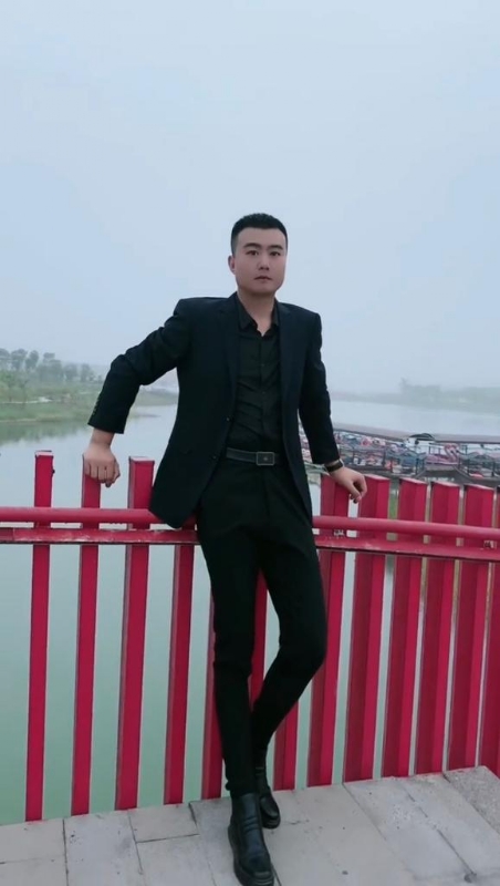 Albert的第一张照片--柳州相亲服务中心