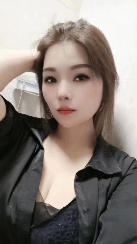 爱笑的女孩的第一张照片--柳州相亲服务中心