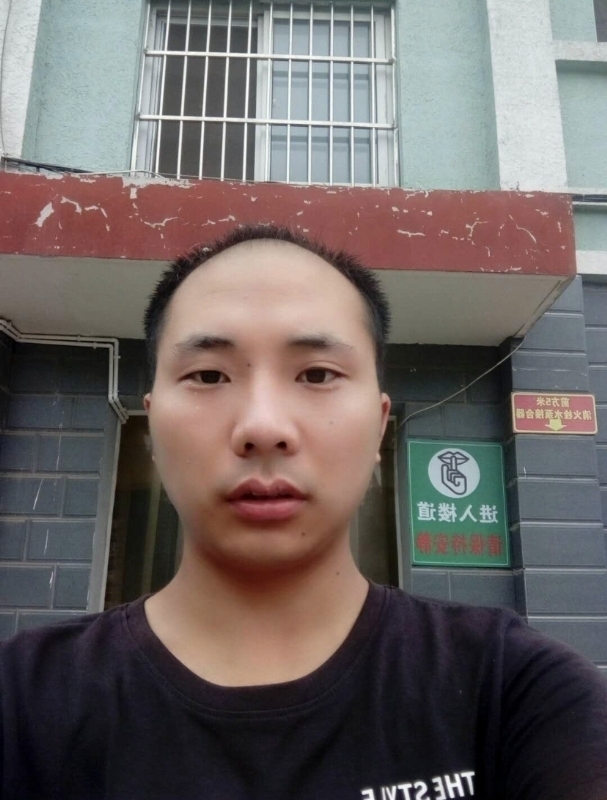 亮亮的第二张照片--柳州相亲服务中心