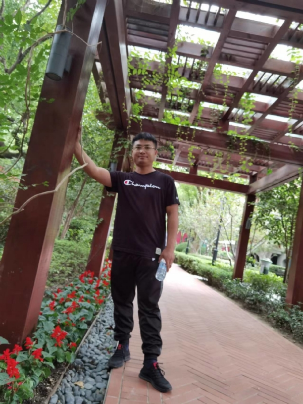 会飞的鱼的第一张照片--柳州相亲服务中心