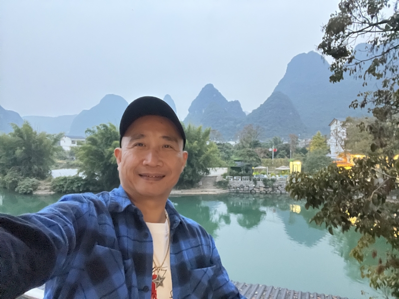 民叔叔的第一张照片--柳州相亲服务中心